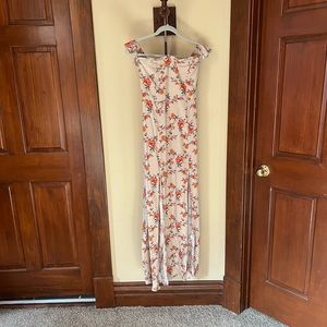 F21 Maxi Floral Dress. Off the Shoulder